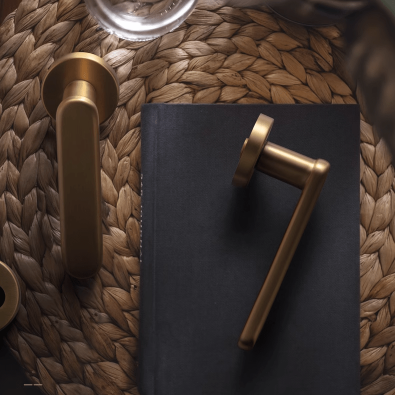 Brass Door Lock Indoor Bedroom Door Lock Simple Luxurious French Style Silent Door Handle