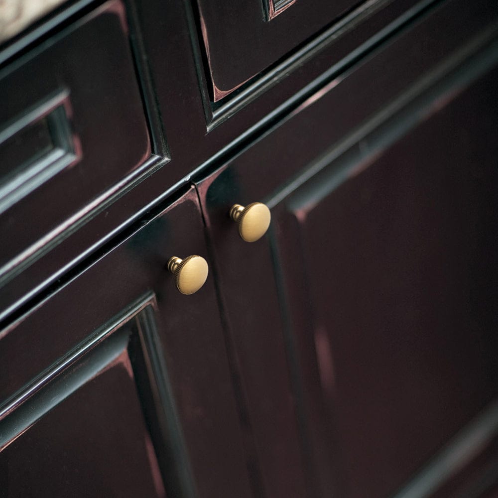 Decorative Ribbed Round Cabinet Knobs - Zinc Alloy Construction