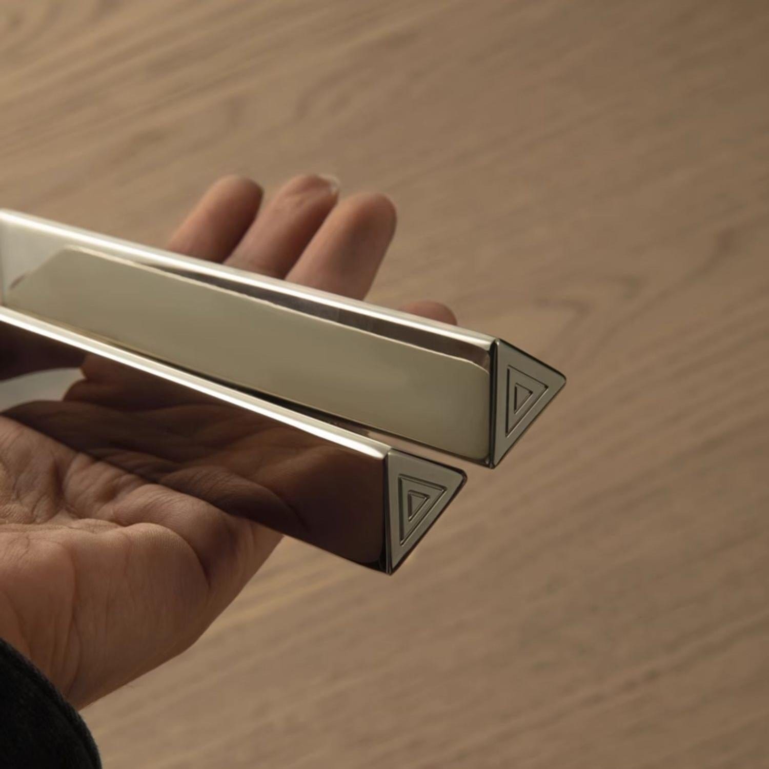 Triangular-cutout Minimalist Door Handle Lockset